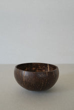 Lade das Bild in den Galerie-Viewer, Große Coconut Bowl
